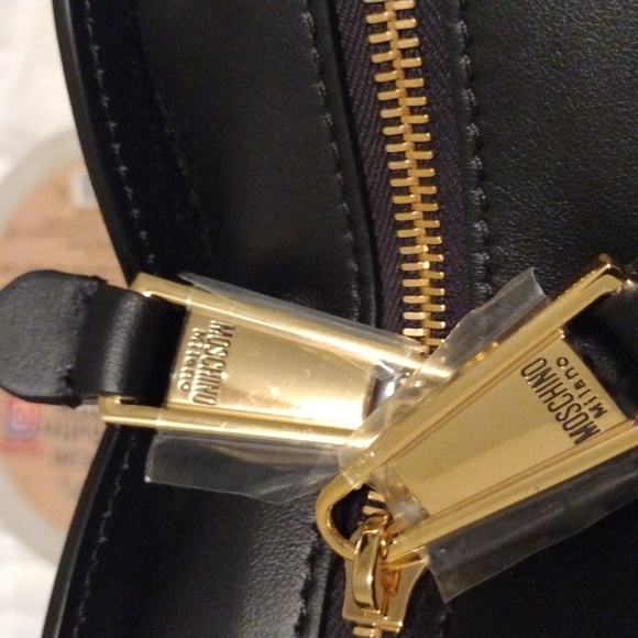 ❗ SOLD❗NWT 💯Auth Moschino Crossbody - Picture 7 of 13